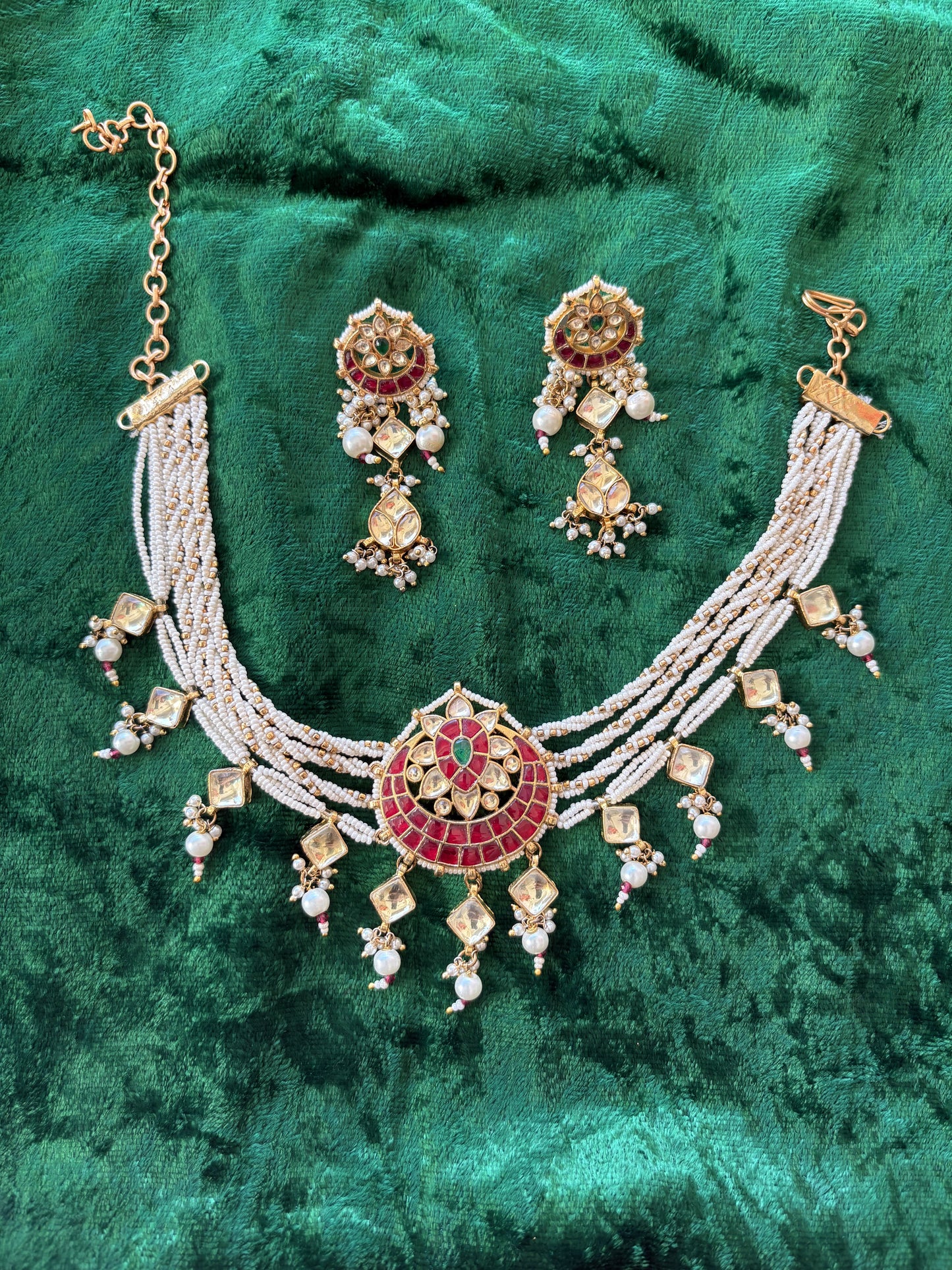 Noor Jadau Necklace Set