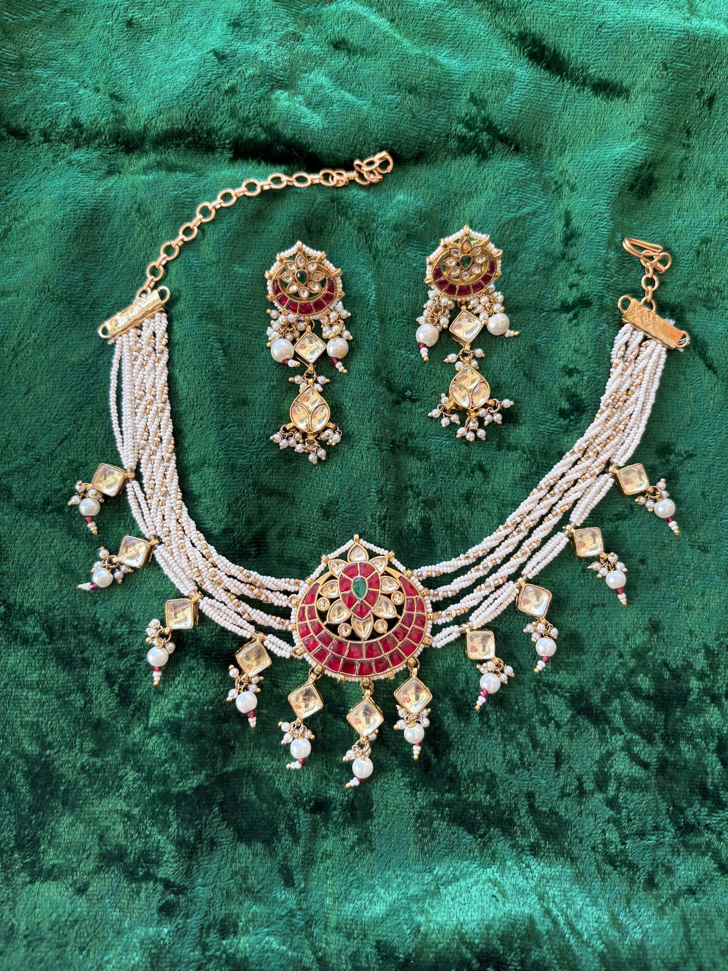 Noor Jadau Necklace Set