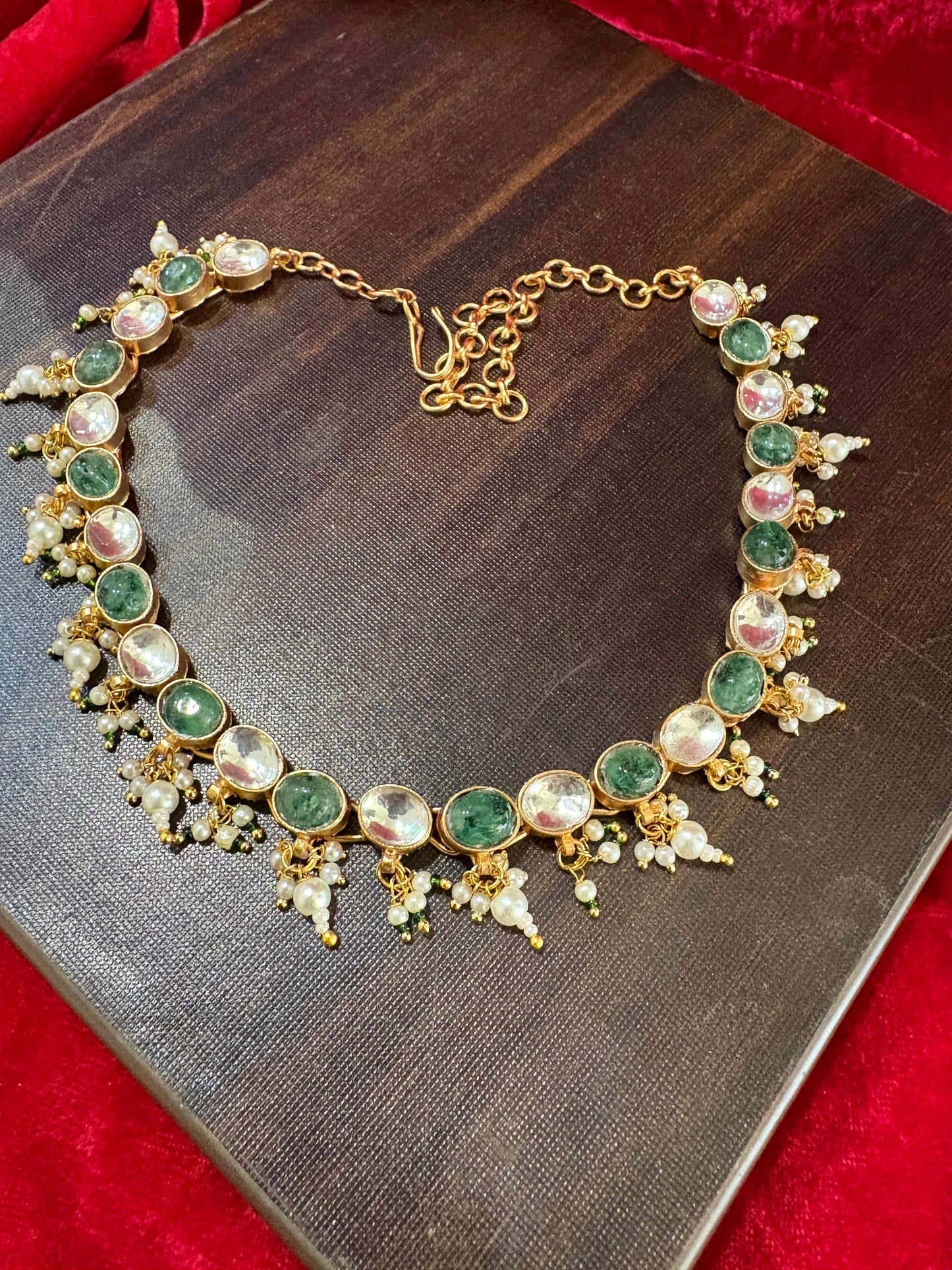 Aura Jadau Choker Set