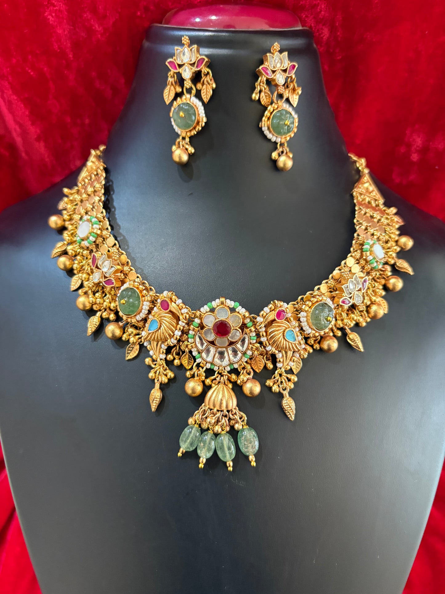 Ishra Jadau Choker Set
