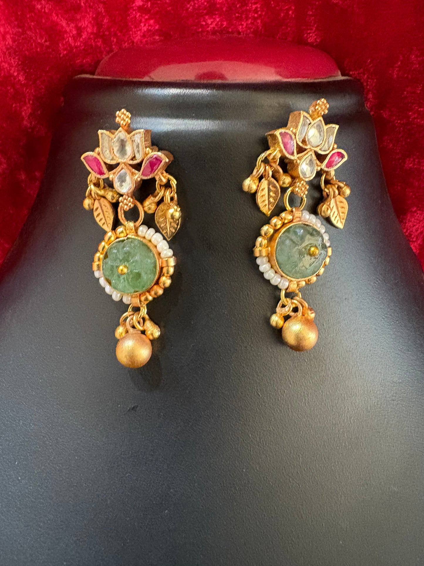 Ishra Jadau Choker Set